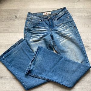 Juniors hipster jeans